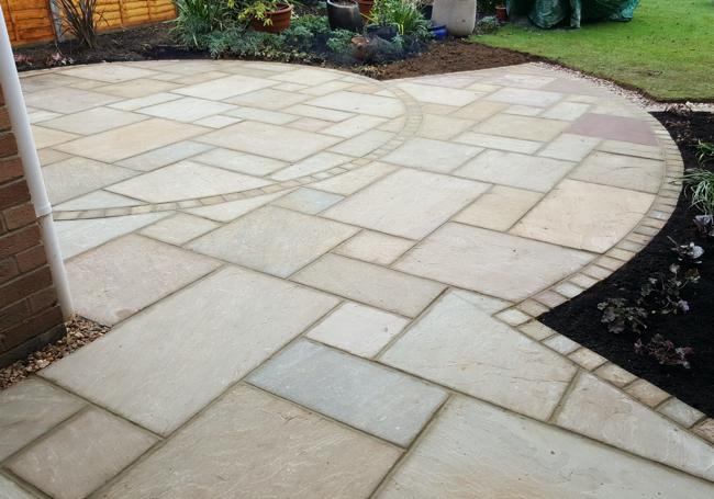 Mix for laying patio slabs